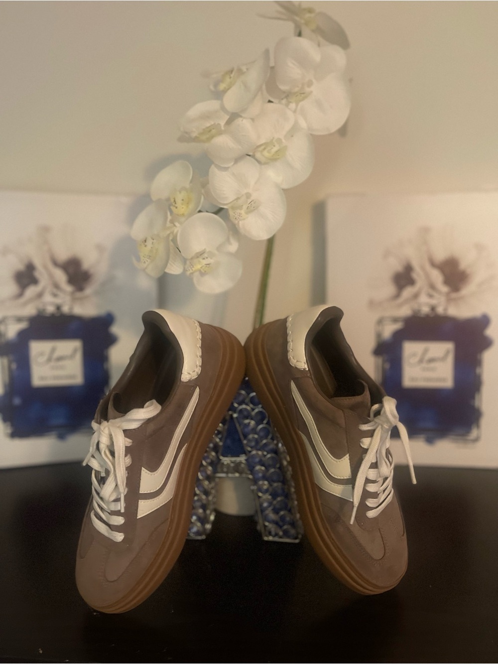 Steve Madden Taupe Leather Low-Top Sneaker with White Laces - Picture 9 of 10